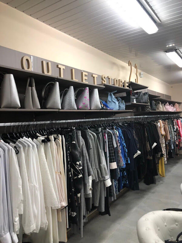Foto van Outlet store 23