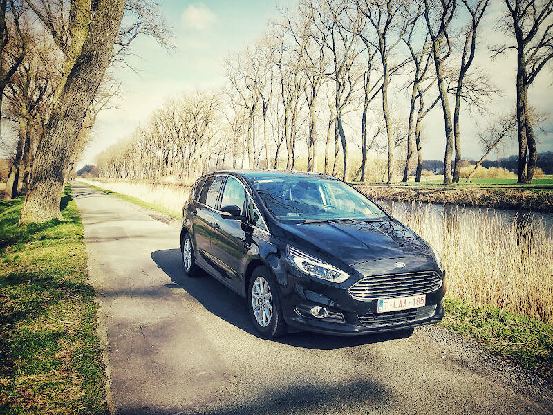 Foto van Airport Shuttle Frederiek - Luchthavenvervoer