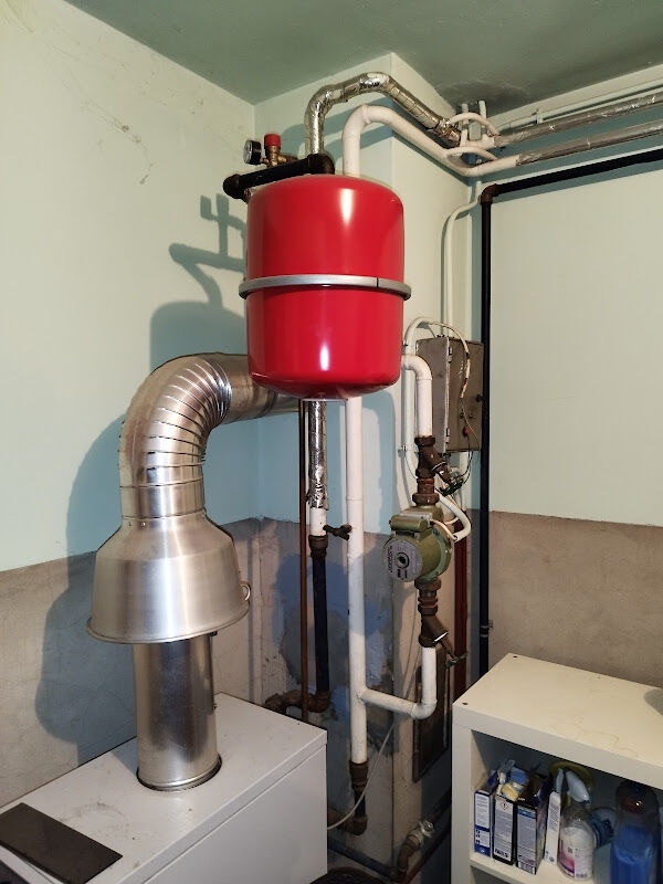Foto van Oudeh VerwarmingService / sanitair / Ketel Onderhoud/ ketel vervangen / Depannage / Herstelling / Gas