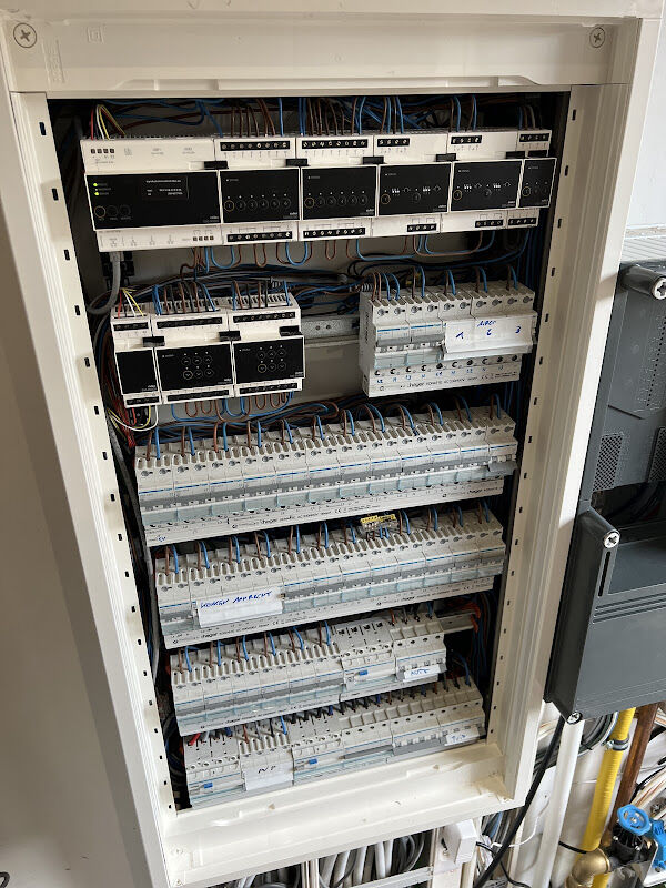 Foto van SS Electro | Steven Stouten | elektriciteit - sanitair - diamantboring - ventilatie