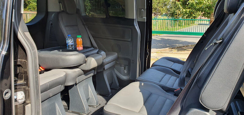 Foto van Taxi to airport service - Taxi Heathrow, Paris Charles De Gaulle, Amsterdam, Munich, Dublin, Zurich, Copenhagen & Istanbul Airport