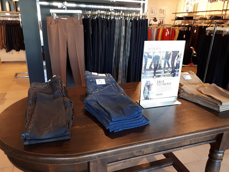 Foto van Ilse Van der Schraelen - Broeken - rokken - bermuda's