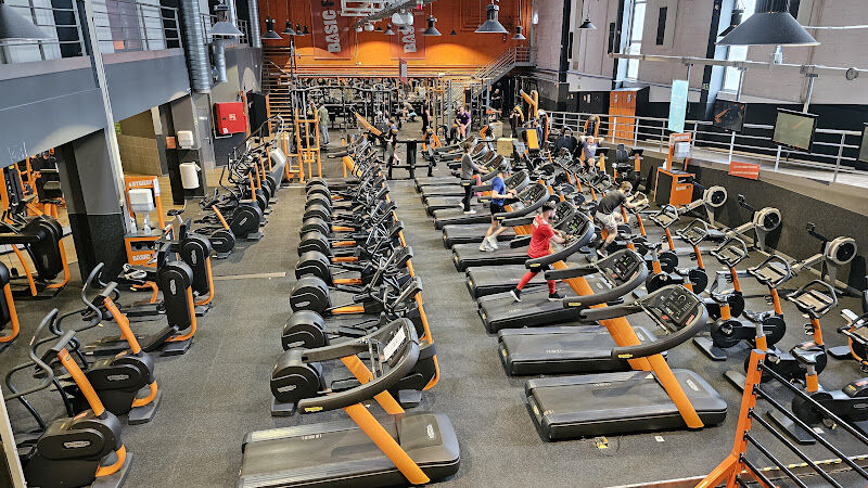 Foto van Basic-Fit Brussels Uccle Stalle 24/7